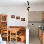 Casa Nonno Sergio View By Gardadomusmea Appartement