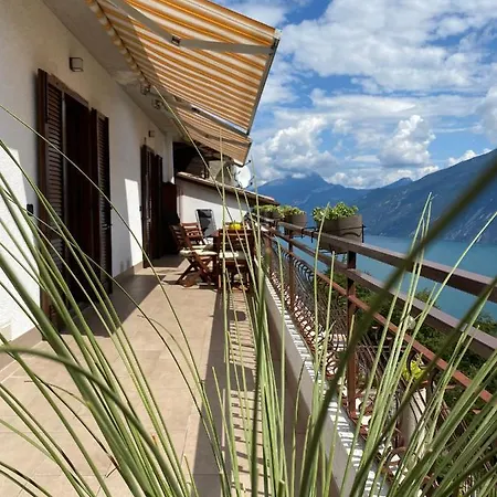 公寓 Casa Nonno Sergio View By Gardadomusmea